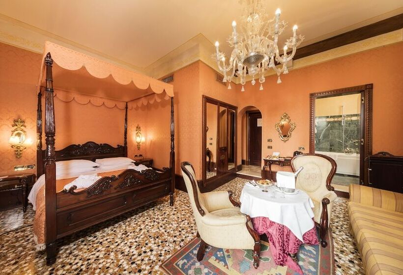 سوئیت جونیور با چشم‌انداز, Al Ponte Dei Sospiri