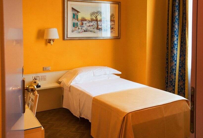 חדר סטנדרט יחיד, Albergo Nazionale