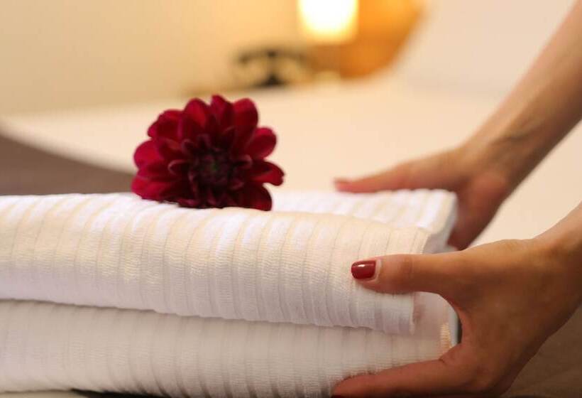 4인용 스탠다드 룸, Castel Miramonti