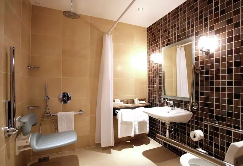 身障者適用スタンダードルーム, Doubletree By Hilton Dunblane Hydro