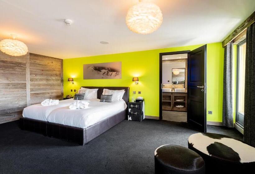 اتاق سوپریور با بالکن, Farinet