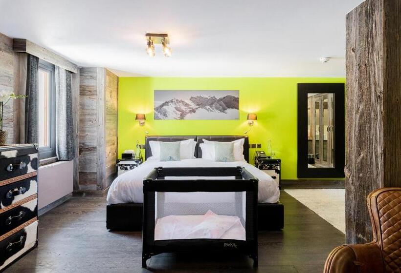 اتاق لوکس, Farinet