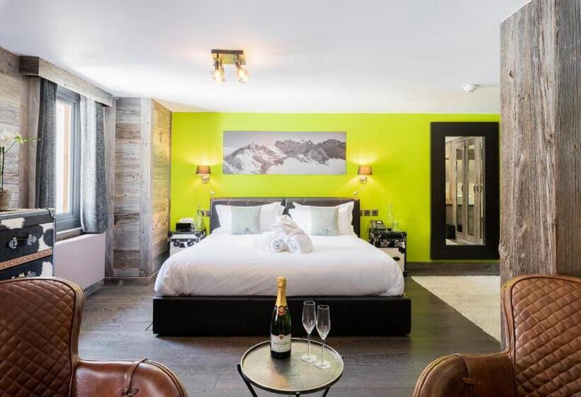 اتاق لوکس, Farinet