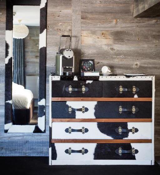 اتاق استاندارد با بالکن, Farinet