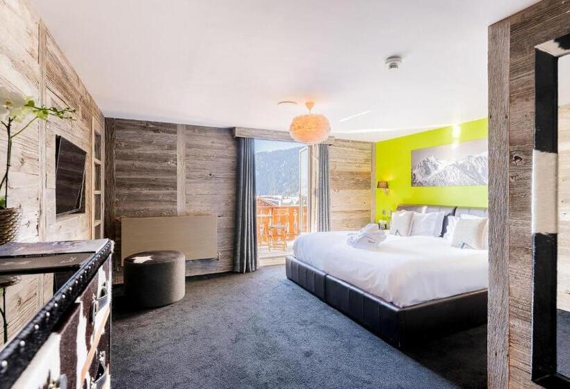 اتاق استاندارد با بالکن, Farinet