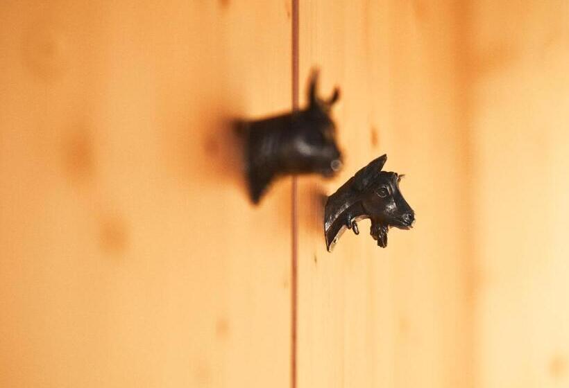 חדר סטנדרט לשלושה, Gasthaus Hof