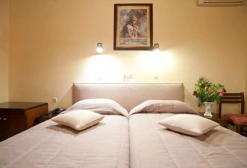 Chambre Economy, Hermes Delphi