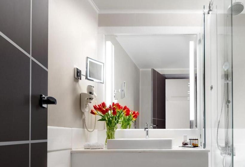 Полулюкс, Holiday Suites