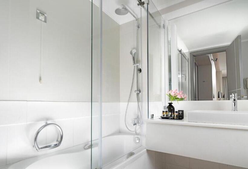 Полулюкс, Holiday Suites
