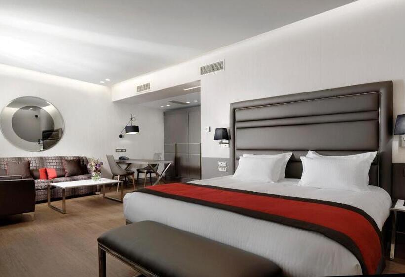 חדר משפחתי, Holiday Suites