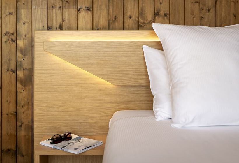 Superior Room, La Rotonde