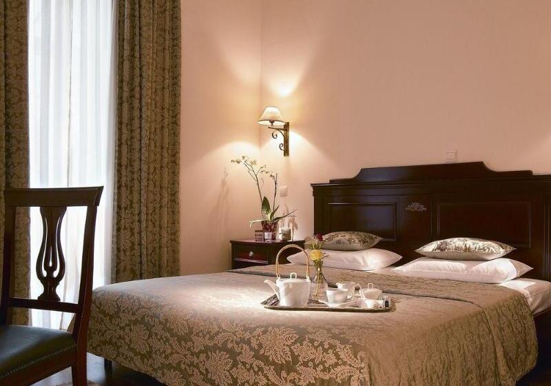 جناح جونيور, Luxembourg