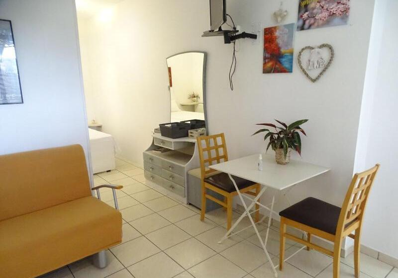 جناح جونيور, Luxembourg