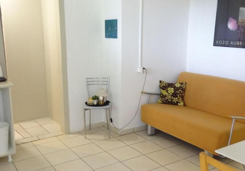 جناح جونيور, Luxembourg