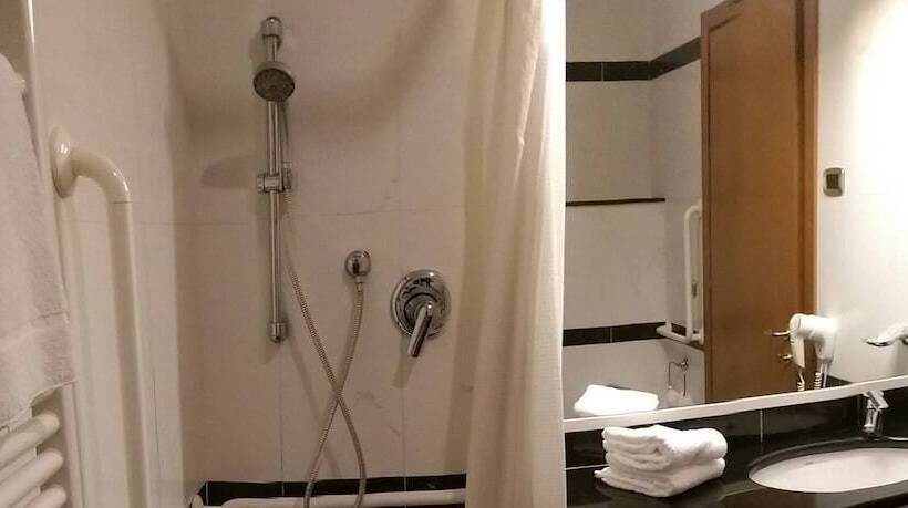 חדר סטנדרט, Meeting