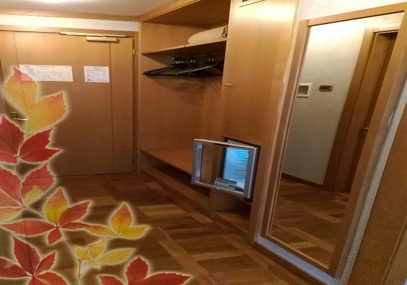 חדר סטנדרט, Meeting