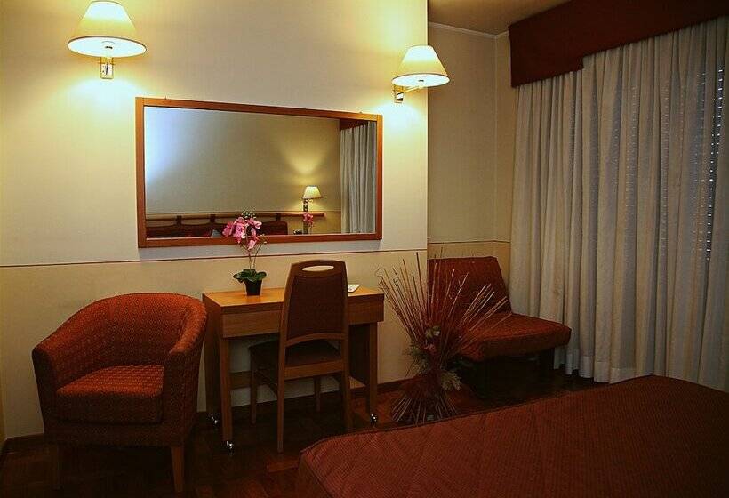 חדר סטנדרט, Meeting