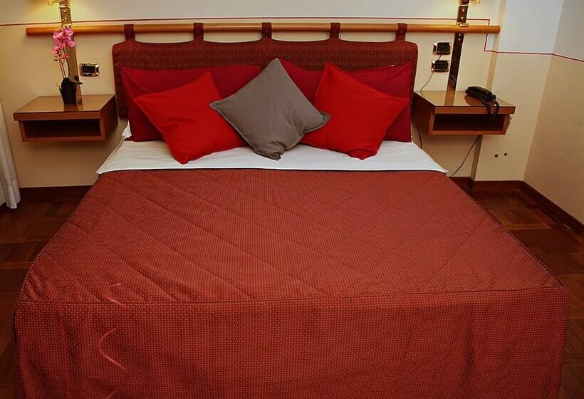 חדר סטנדרט, Meeting