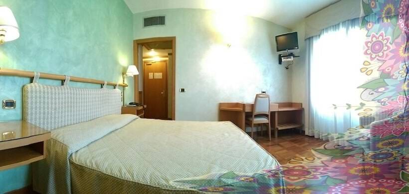 חדר סטנדרט, Meeting