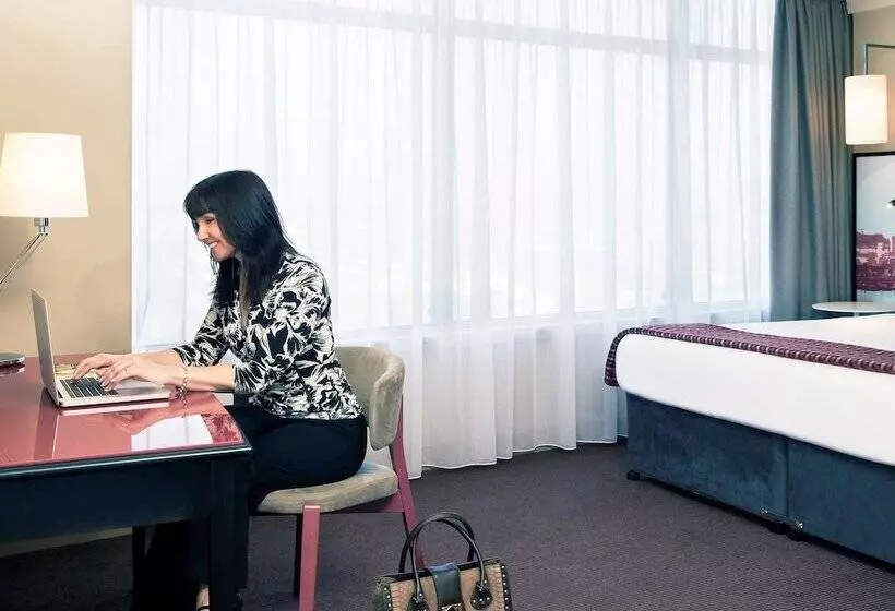 اتاق کلاسیک سه تخته, Mercure Cardiff Holland House Hotel & Spa