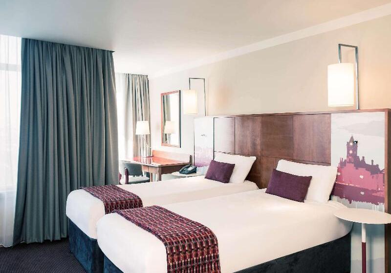 三人经典房间, Mercure Cardiff Holland House Hotel & Spa