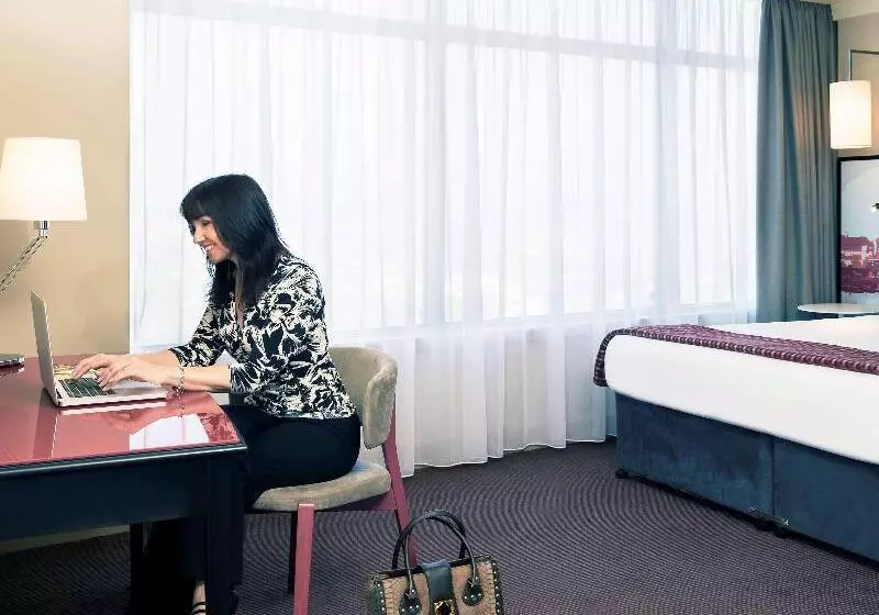 اتاق کلاسیک سه تخته, Mercure Cardiff Holland House Hotel & Spa