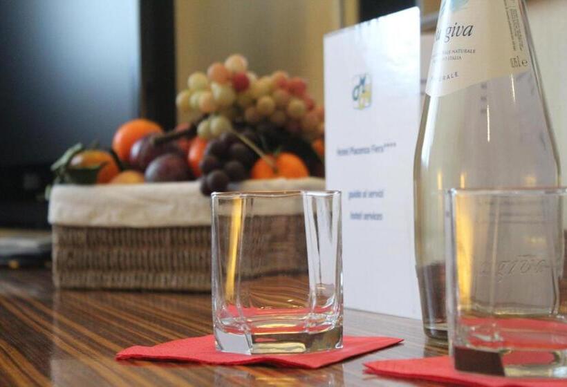 اتاق استاندارد, Mh Hotel Piacenza Fiera
