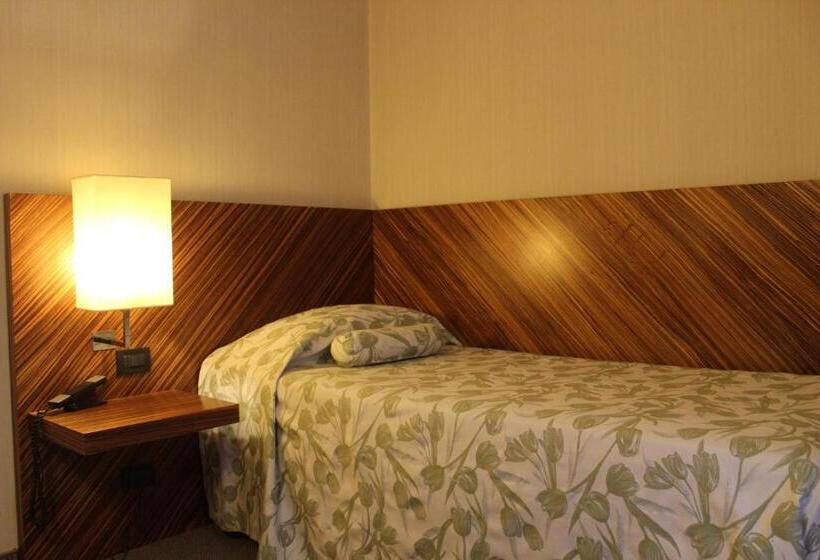 اتاق استاندارد یک نفره, Mh Hotel Piacenza Fiera