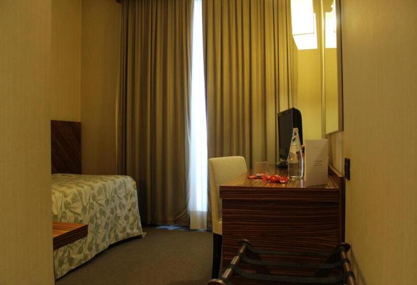 اتاق استاندارد یک نفره, Mh Hotel Piacenza Fiera