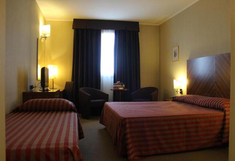 اتاق استاندارد سه نفره, Mh Hotel Piacenza Fiera