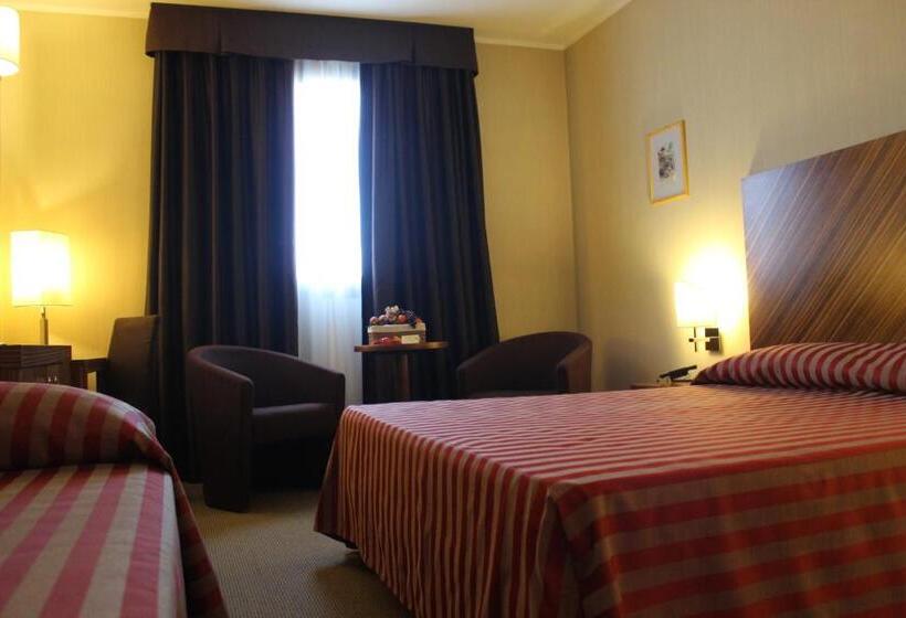 اتاق استاندارد سه نفره, Mh Hotel Piacenza Fiera