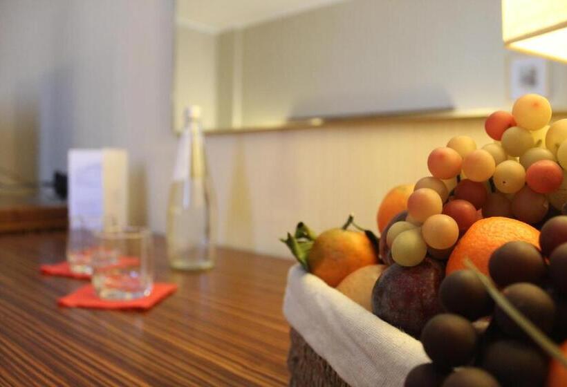 اتاق استاندارد سه نفره, Mh Hotel Piacenza Fiera
