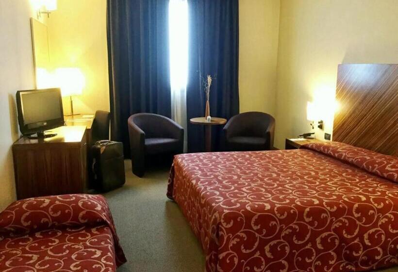 اتاق استاندارد سه نفره, Mh Hotel Piacenza Fiera