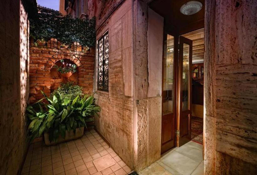 سوییت جونیور, Residenza Hotel San Maurizio