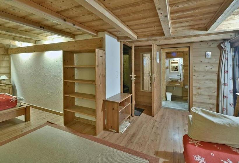 スーペリアールーム, Restaurant Les Lilas