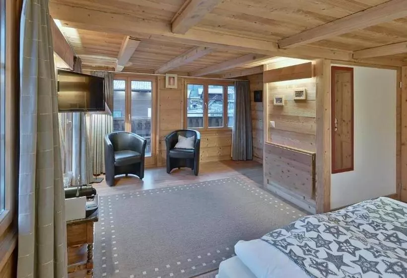 Superior Room, Restaurant Les Lilas