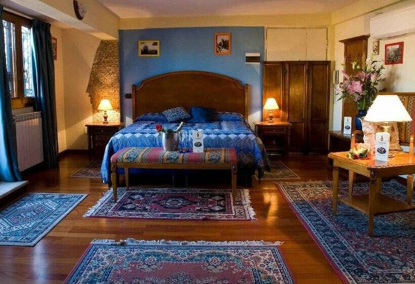 חדר סטנדרט לשלושה, Rimini