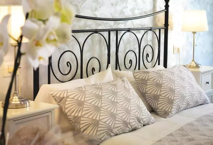 スタンダードトリプルルーム, Rossana House