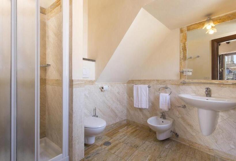 اتاق لوکس سه تخته, Teatro Pace