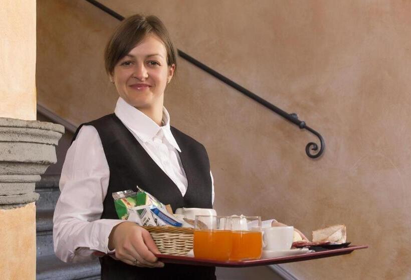 اتاق سوپریور سه تخته, Teatro Pace