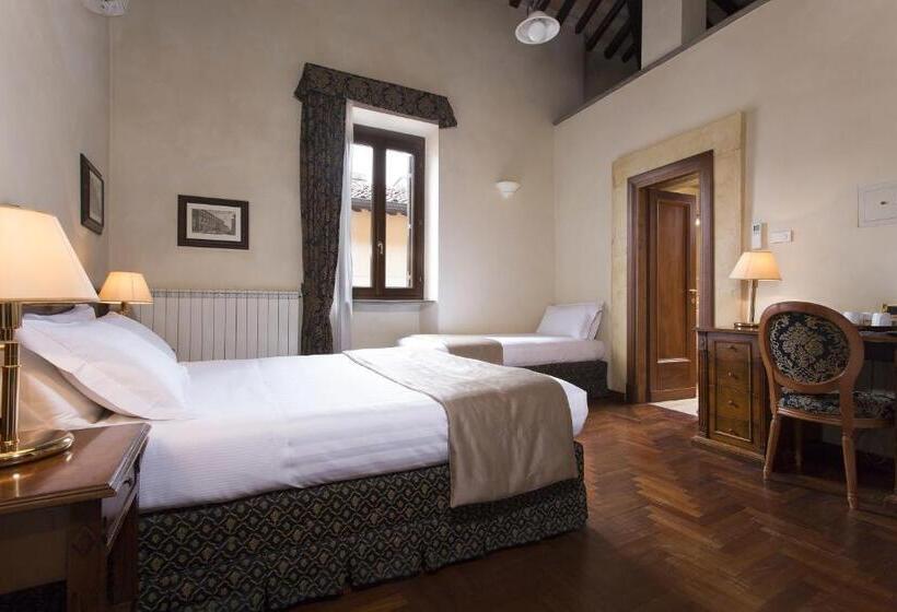 اتاق سوپریور سه تخته, Teatro Pace