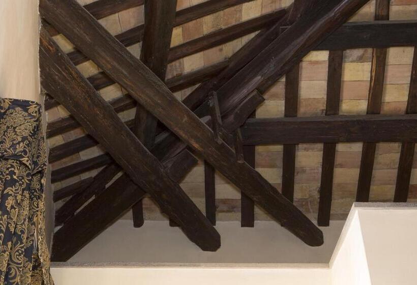 اتاق سوپریور, Teatro Pace