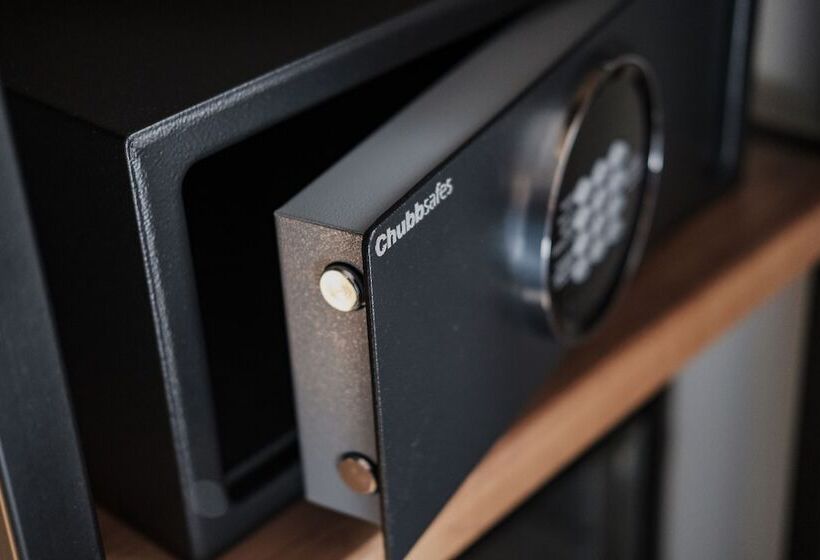 スタンダードルーム, The Fox & Goose