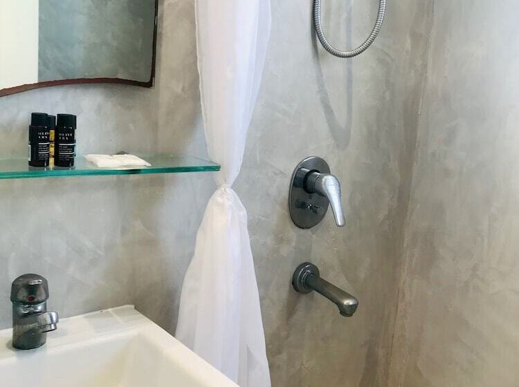 Номер Премиум, Thera Mare