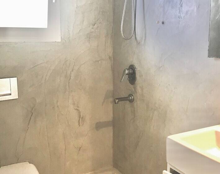 Номер Премиум, Thera Mare