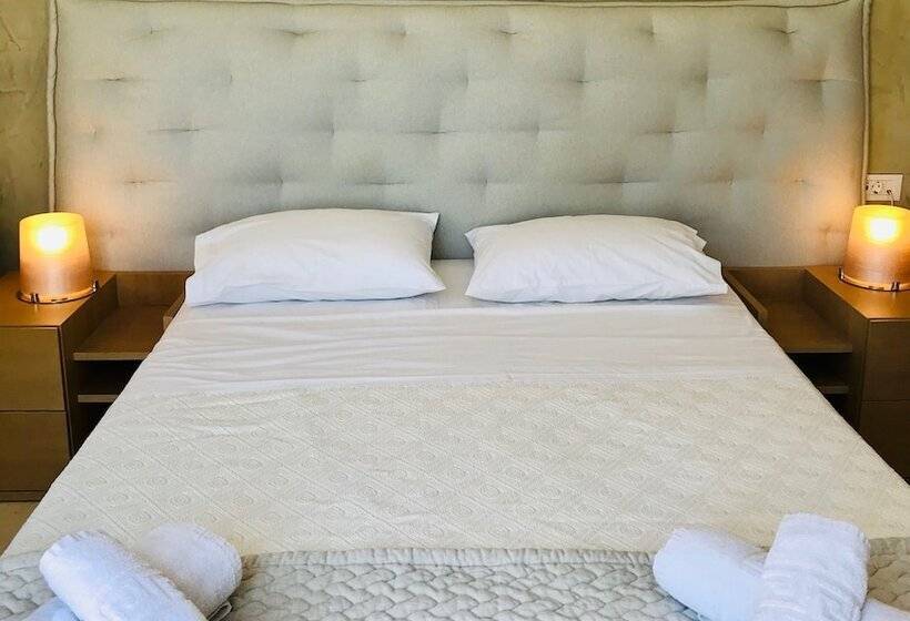 Номер Premium Боковой Вид на Море, Thera Mare