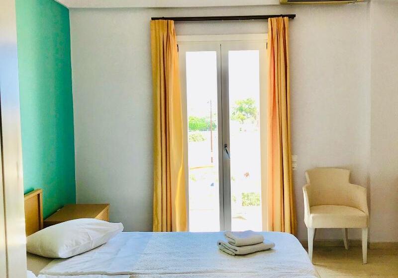 Номер Стандарт Боковой Вид на Море, Thera Mare