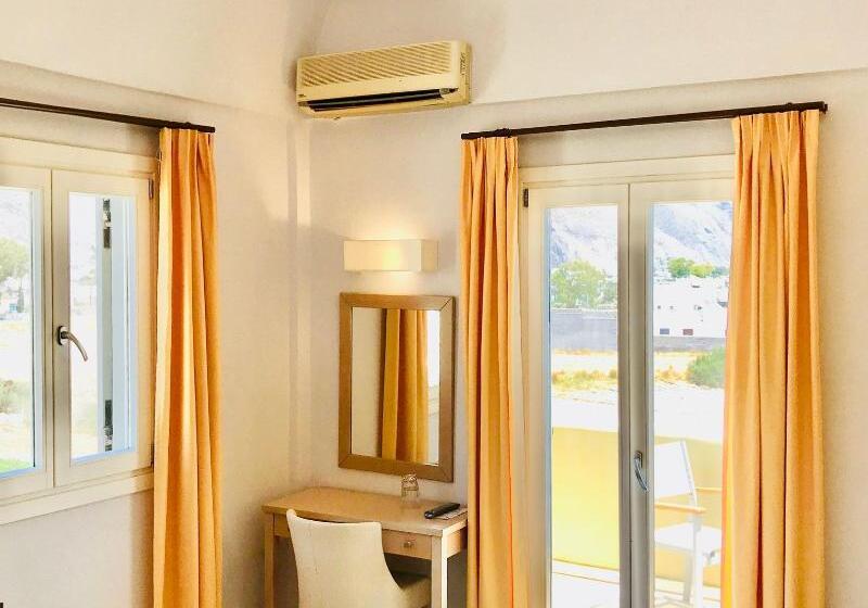 Номер Стандарт Боковой Вид на Море, Thera Mare