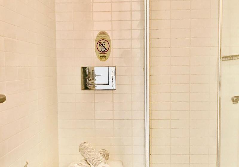 Номер Стандарт, Thera Mare