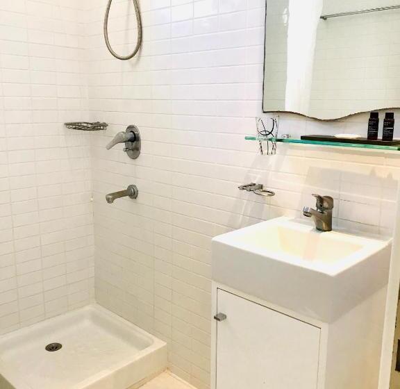 Номер Стандарт, Thera Mare